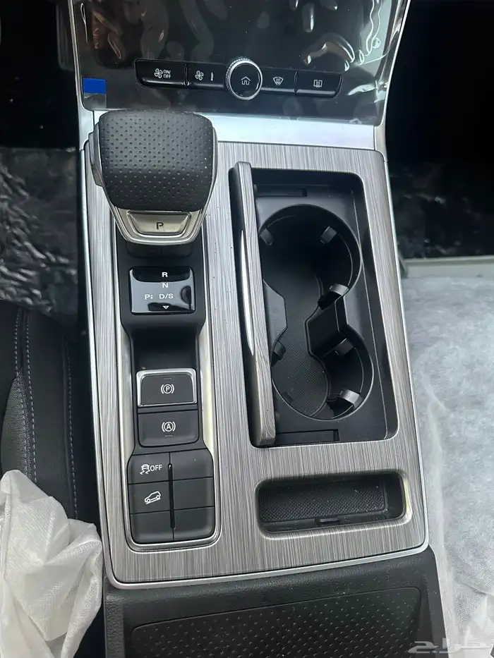 ام جي RX5 كمفورت نص فل 2023 ابيض رمادي 17