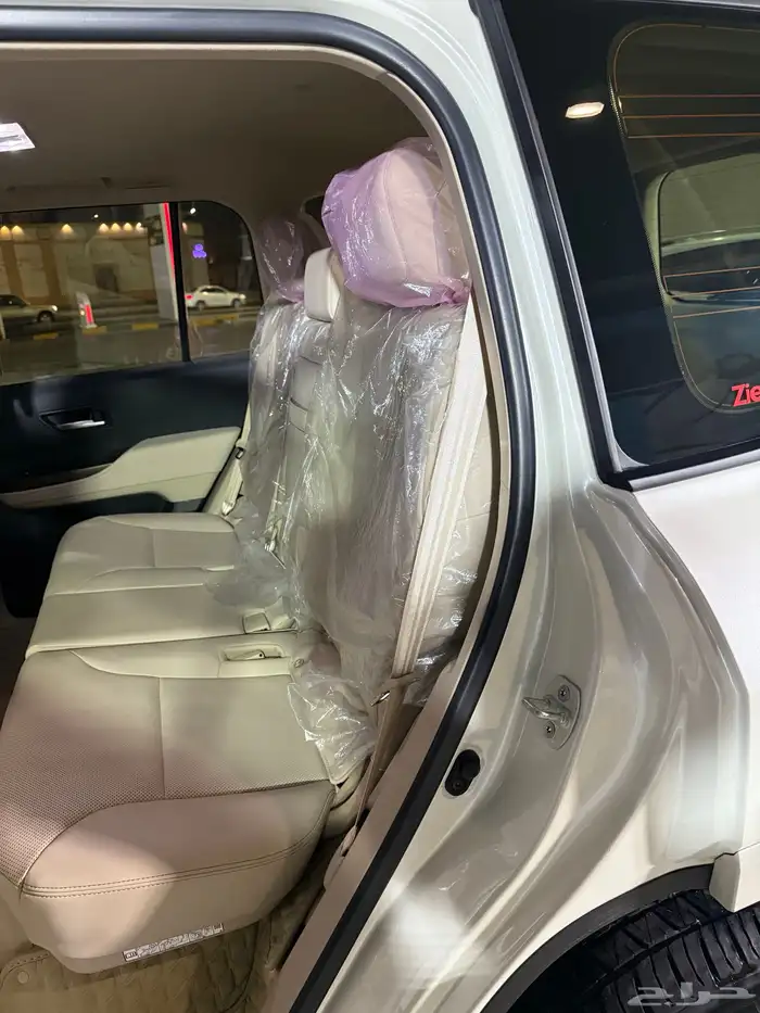 لاندكروزر 2023 4