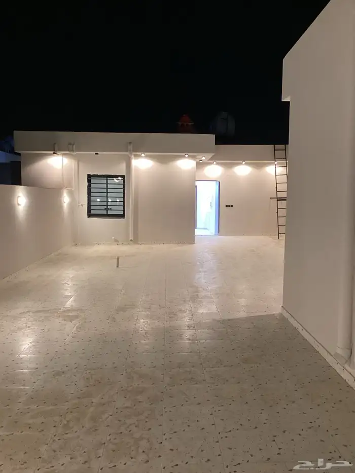 للبيع روف فاخر بتصميم راقي حي هيف أحد رفيدة 29