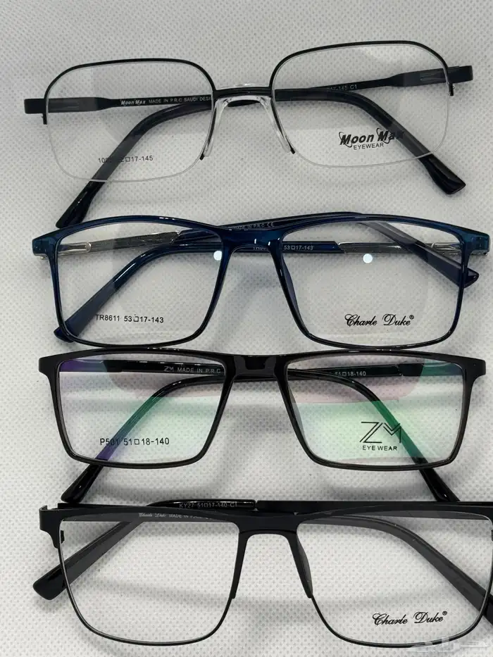 نظارات شمسيه ممتازه نفس المحلات وكذلك يوجد ايطارات طبيه 30