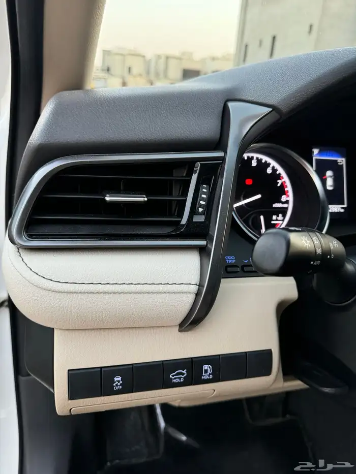 تويوتا كامري 2022 LE 18