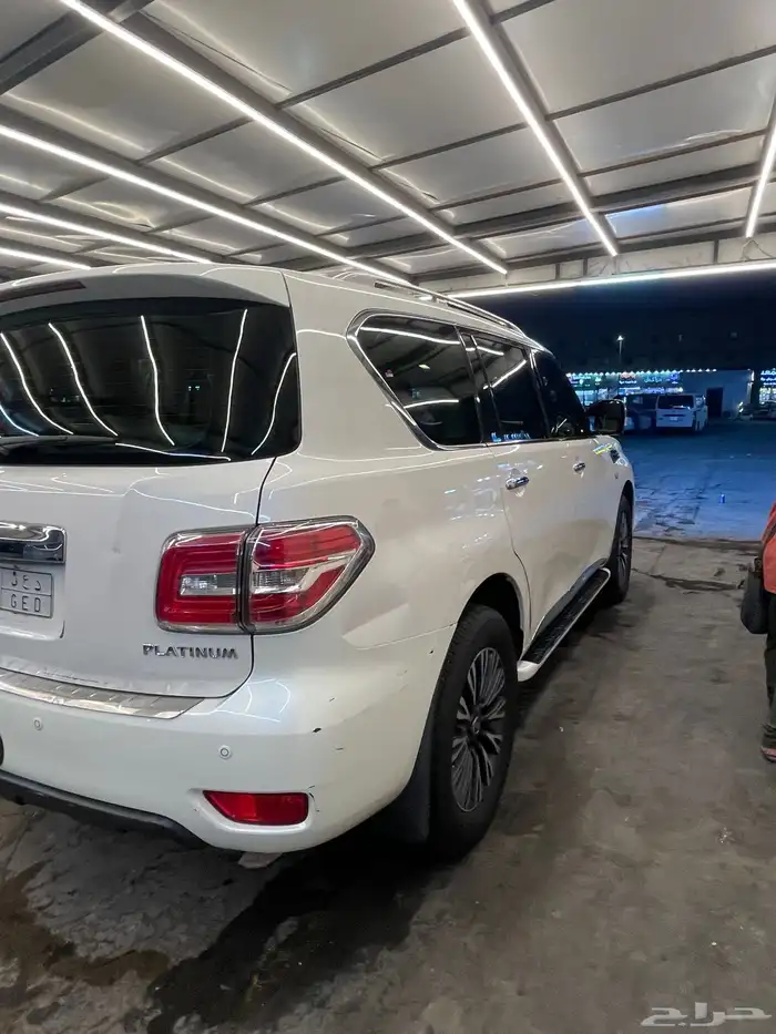 نيسان باترول موديل 2016 بلاتينيوم 8 سلندر حجم مكينة حجم 320 2