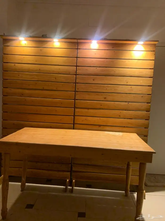 طاولات البيج بيعها 250 تنفع لجميع مناسبات وتيفاني ب200 1