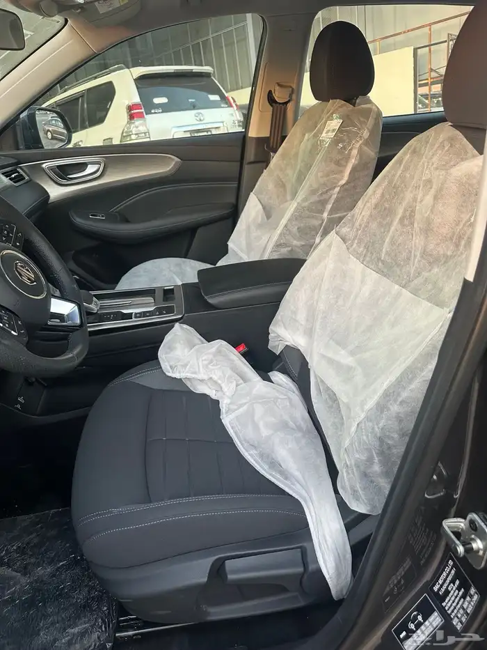 ام جي RX5 كمفورت نص فل 2023 ابيض رمادي 18