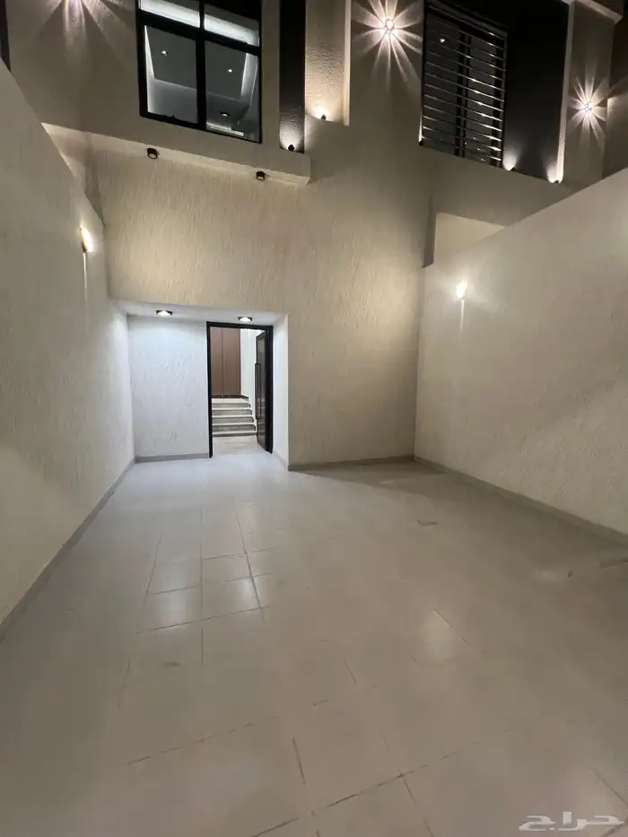 للبيع ارواف ارضية و علوية ابها حي الزهور 2