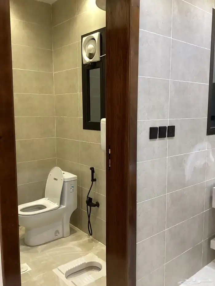 للبيع روف فاخر بتصميم راقي حي هيف أحد رفيدة 26