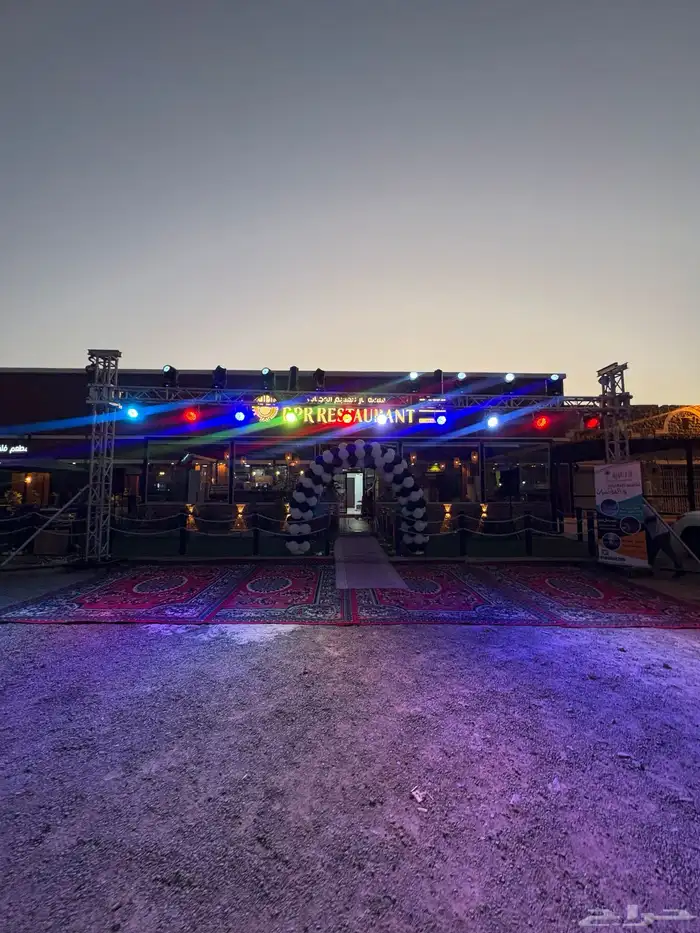 تنظيم حفلات ومعارض وافتتحات تصوير زوجات ومنتجات شاشات ليزر 4