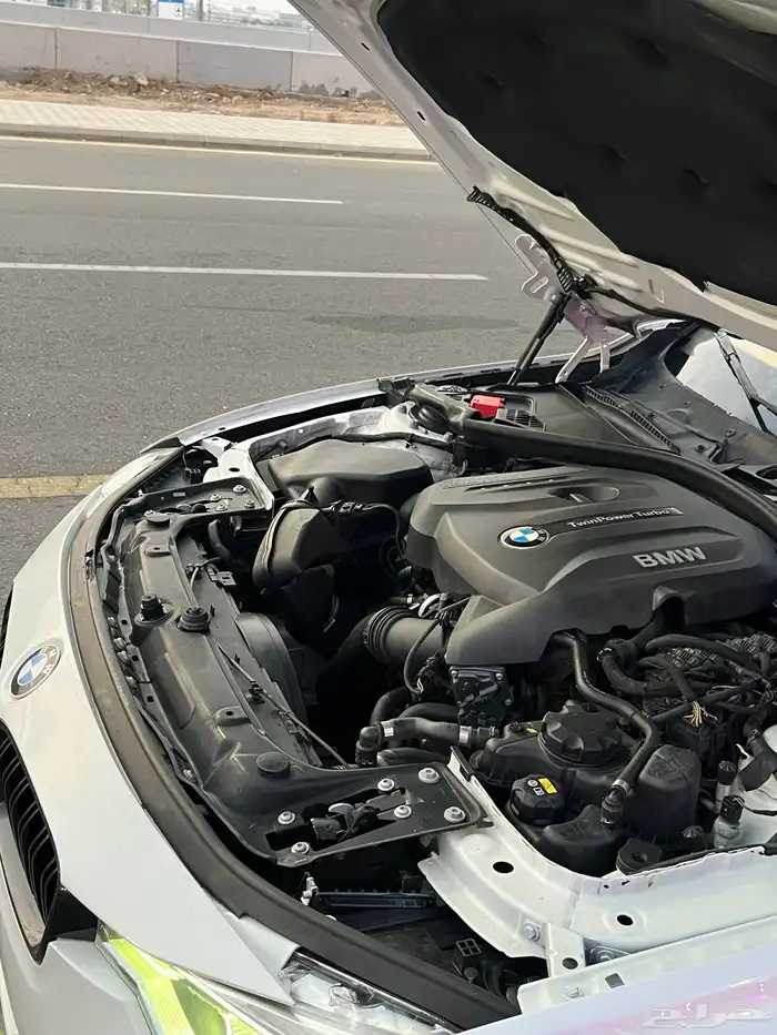 BMW 320i سبورت لاين 27