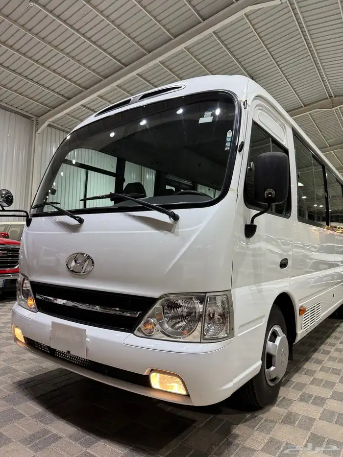 للبيع باص هونداي كونتي موديل 2014 ديزل ( عداد قليل) 6