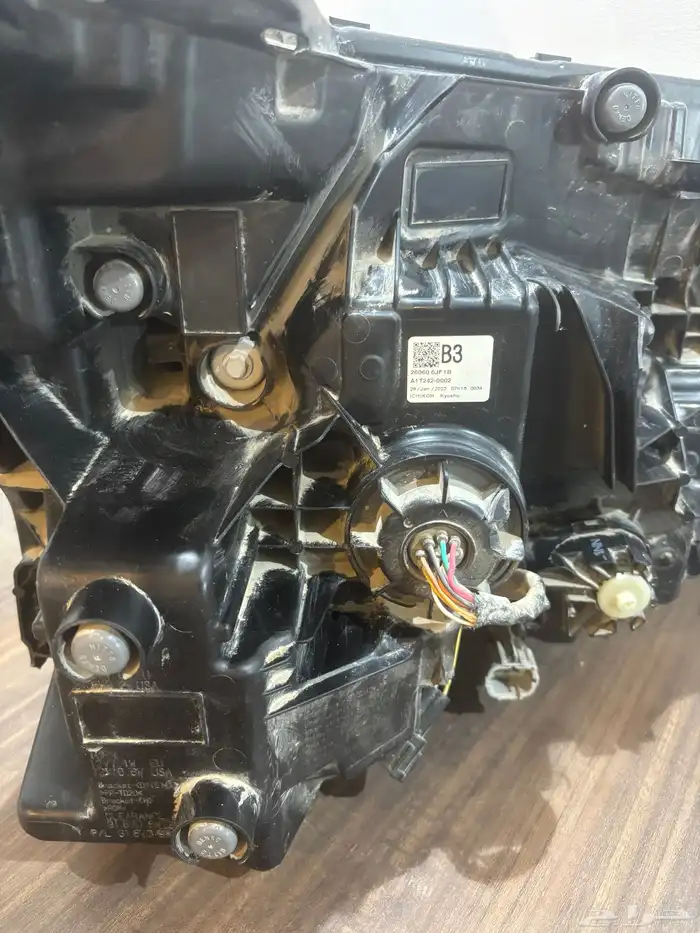 شمعة  جيب نيسان باترول بلاتنيوم 2