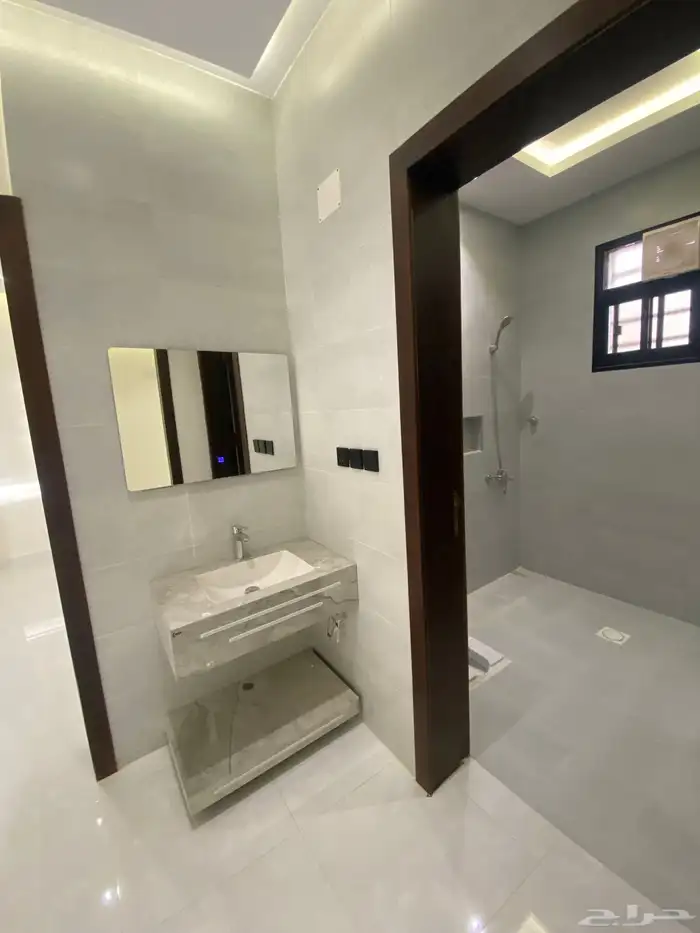 للبيع روف علوي مع ملحق تشطيب فاخر من 670 الف 24