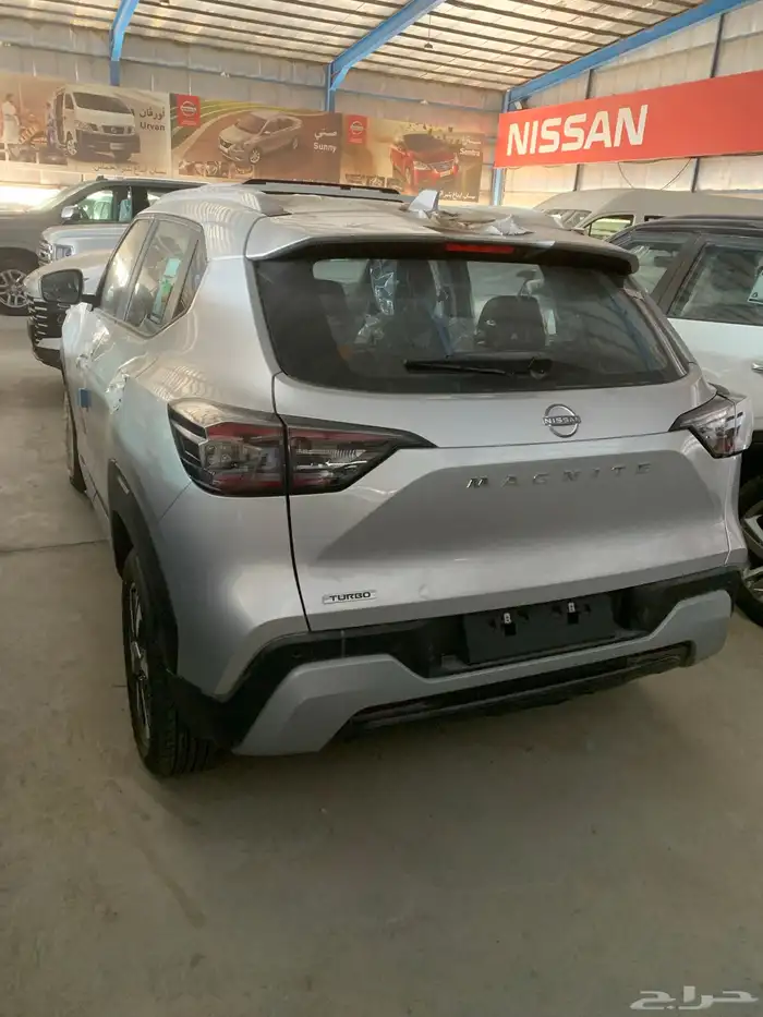 نيسان ميجنت 2025 استاندرد او نص الف الوان متعدده 2