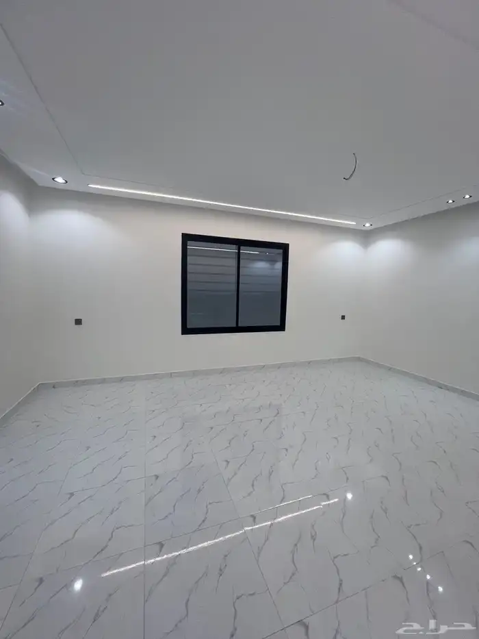 للبيع روف علوي فاخر شمال الخميس مخطط 6 بسعر حصري 10