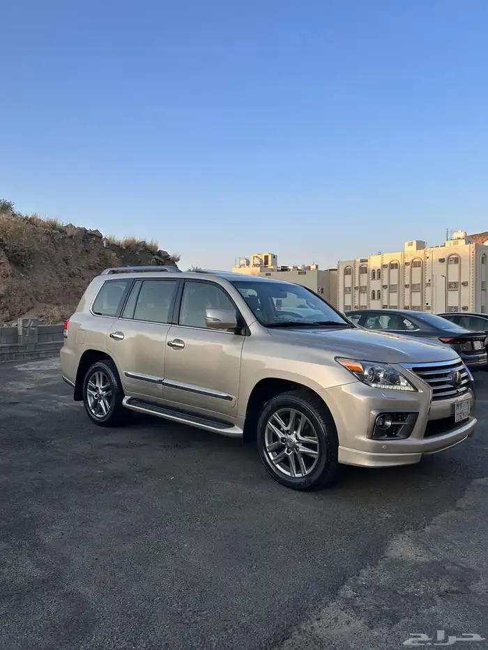 جيب لكزس فل كامل 2012 49