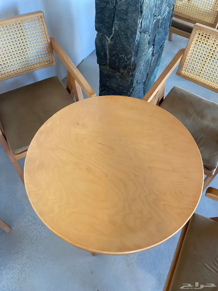 كراسي وطاولات 2