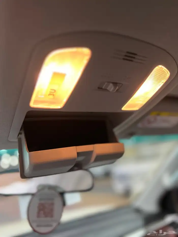 تويوتا   هايلوكس غمارتين دبل بنزين توماتيك2025 جديد 138.000 18