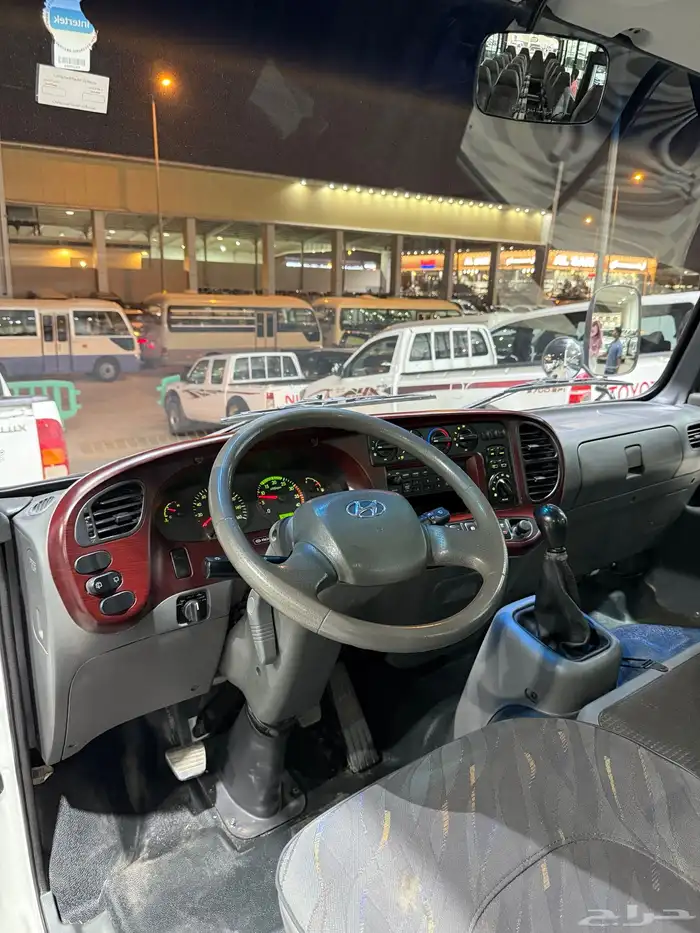 للبيع باص هونداي كونتي موديل 2014 ديزل ( عداد قليل) 26