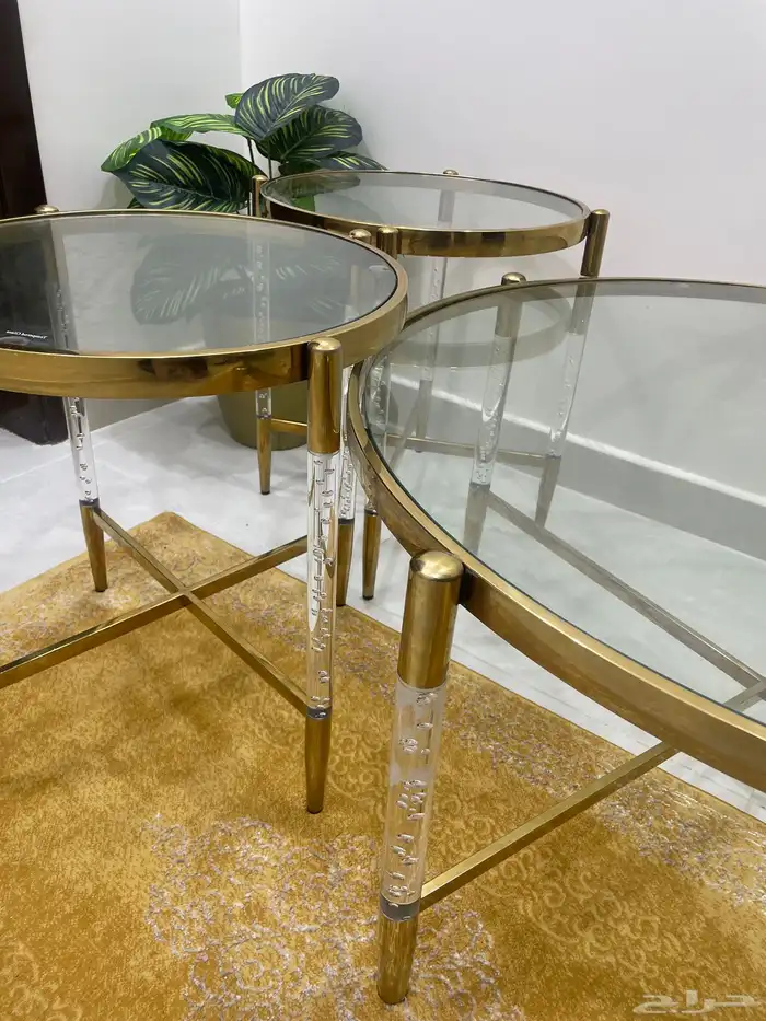 طاولات استخدام نضيف جدددا جديده معها اربع طاولات خدمه 2