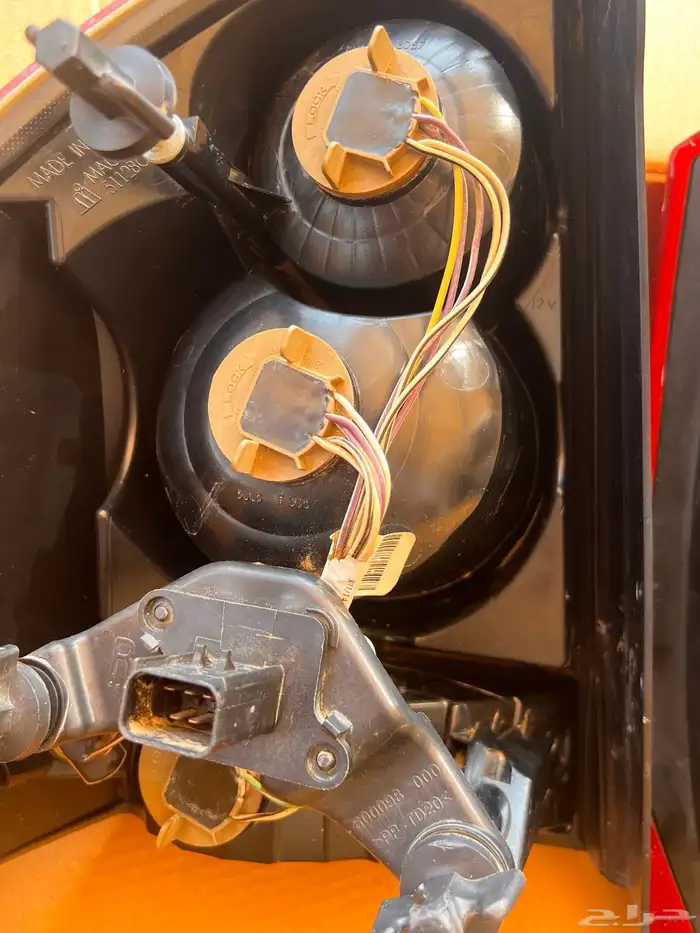 اسطب خلفي كرايسلر 2010 اصلي 6