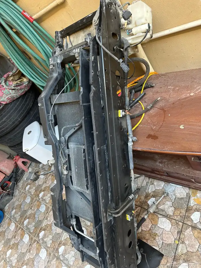 جسر امامي يركب على سوبر يوكن تاهو كل شي اصلي وكالة 10