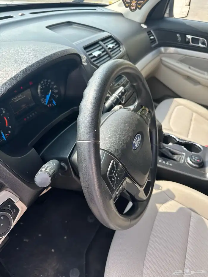 اكسبلورر 2018 نظيف V6 دبل تنفس طبيعي 16