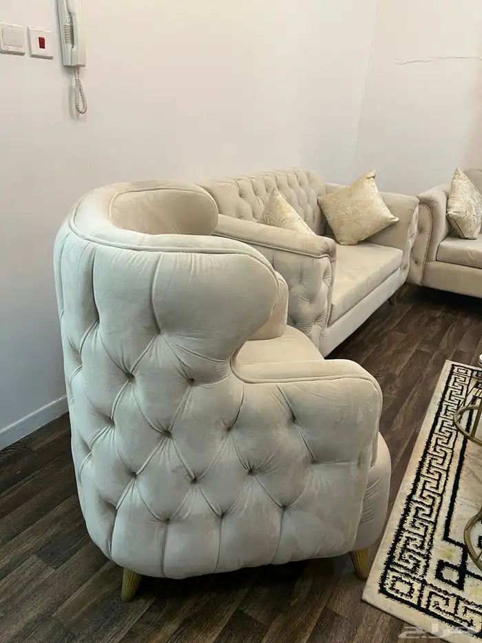 كنب بيج نظيف للبيع وحده من القواعد متاثره بالنقل وتتركب 6