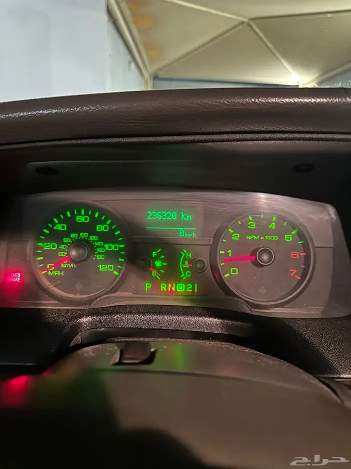 فورد فكتوريا 2011 نظيف جدا 13