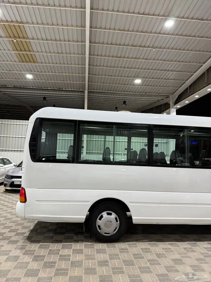 للبيع باص هونداي كونتي موديل 2014 ديزل ( عداد قليل) 10