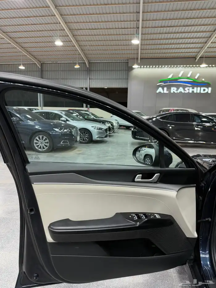 كيا K5 مطور 2021 كحلي لدى معرض(عبيد الرشيدي) 27