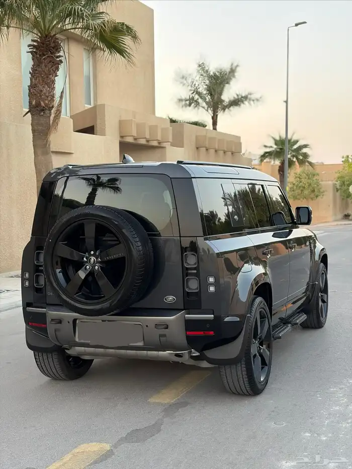 ديفندر اكس داينمك 6 سلندر 2023 (مخزن ماشي 22 الف) تحت الضمان 30