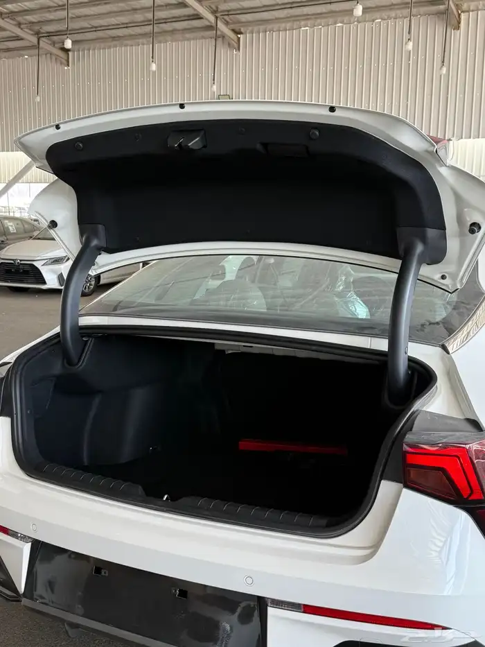 كيا K5 2026 ستاندر مطور 7