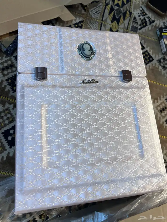 شنط هدايا واللبومات جميله بسعر اقل من الجمله -سبعه ونص قطعه 3