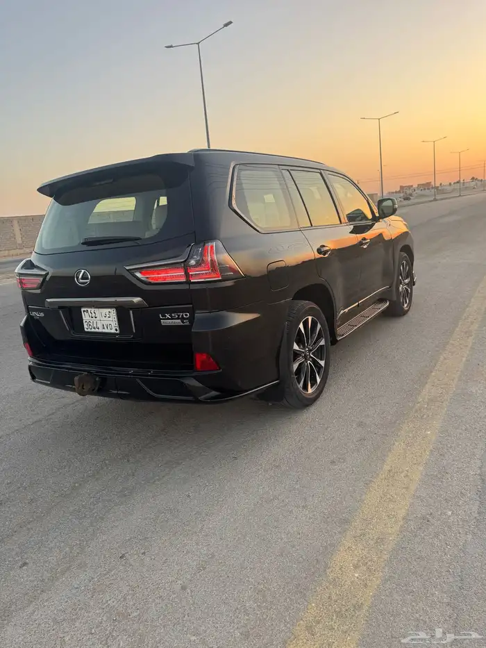 لكزس 2021 بلاك ادشن سعودي اول مالك 8