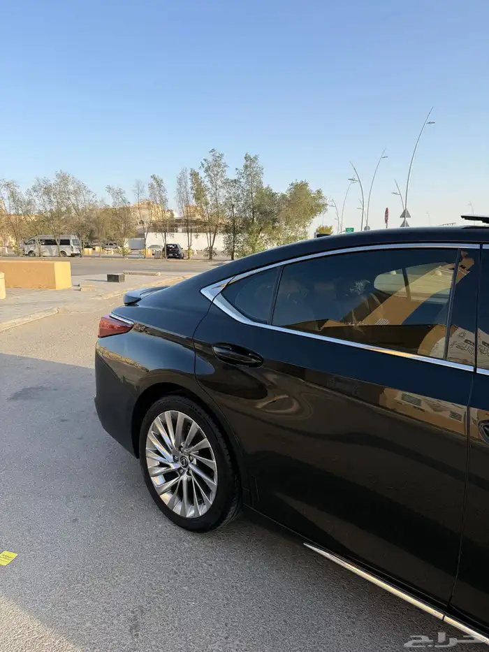 لكزس ES350 CC 2020 فل كامل وكالة 23