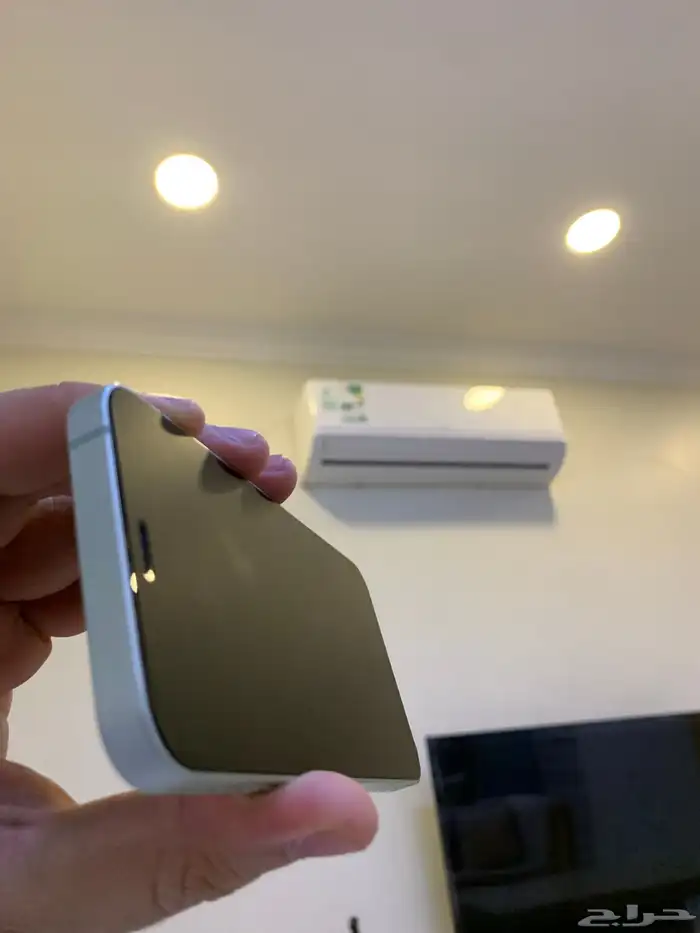 تحتاج ايفون بسعر سمح وقليل وغير مفكوك شرط راجع إعلاني 4