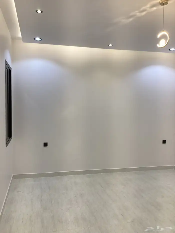 للبيع روف فاخر بتصميم راقي حي هيف أحد رفيدة 24