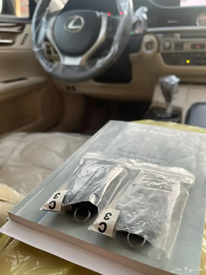 لكزس ES350 بلد ممشى قليل جدا 7