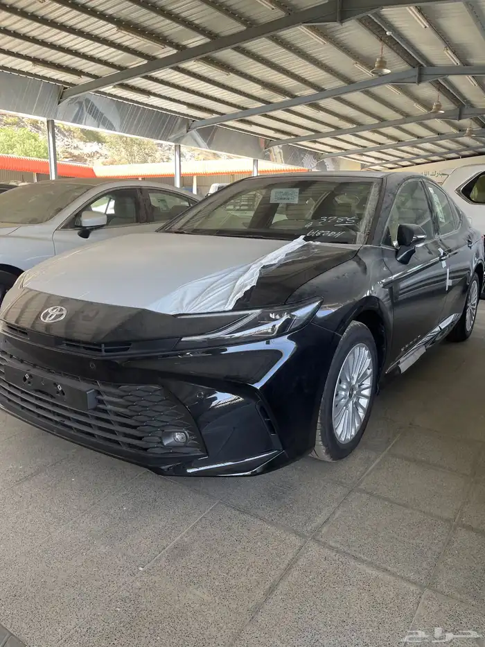 كامري 2025 نص الفل اسود 0