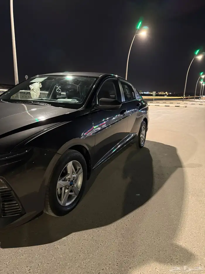 اكسنت 2025 لون رمادي 6