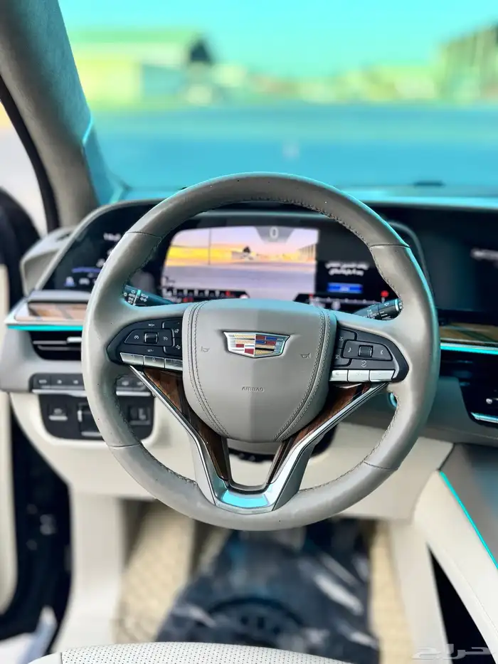 للبيع كاديلاك اسكاليد 2023 - فل كامل بحالة الوكاله 13