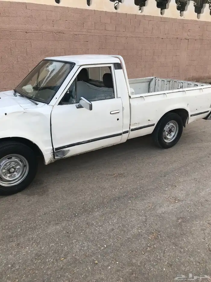 سيارة داتسون غمارة لنقل الأغراض بالخرج 1