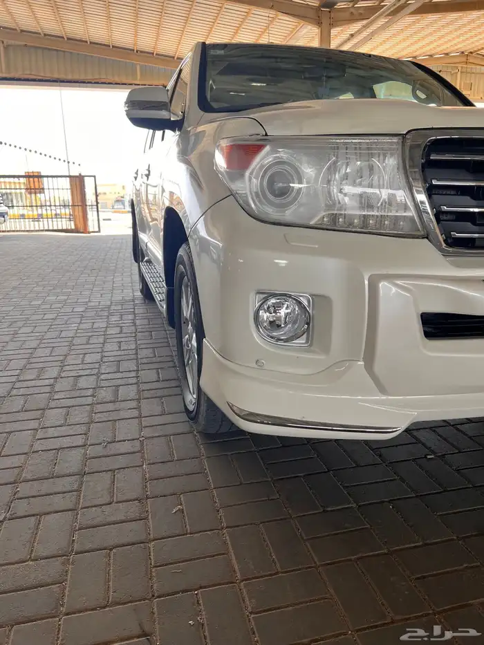 جيب لاندكروزر GXR 2013 4