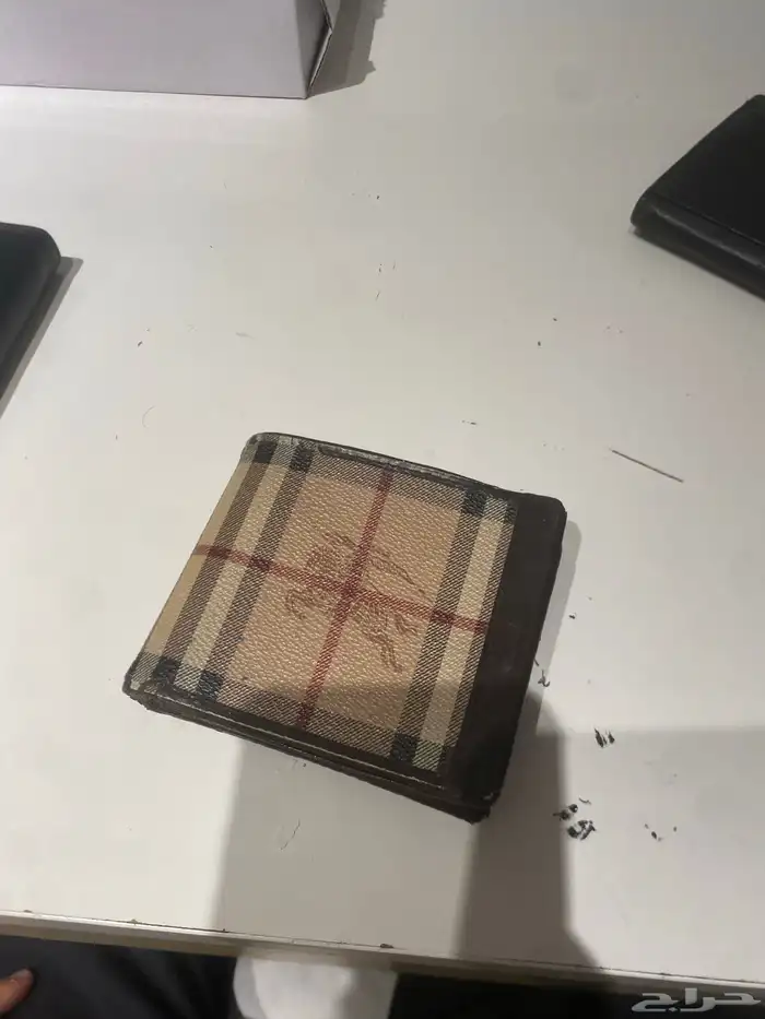 محافظ لي البيع 5