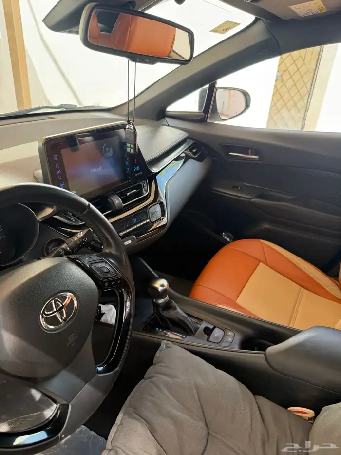 تويوتا c h r 2019 11