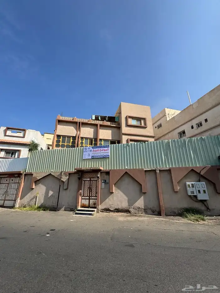 موقع للبيع عليه عمارة قديمة القمري 10