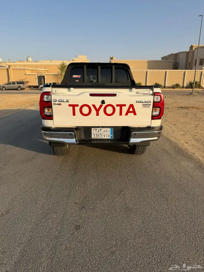 هايلكس دبل فل كامل 2024 سعوديه 4