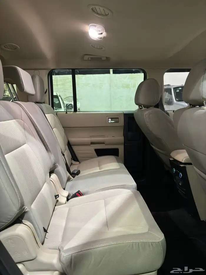 فورد فلكس 2014 عائلي ثلاث صفوف 13