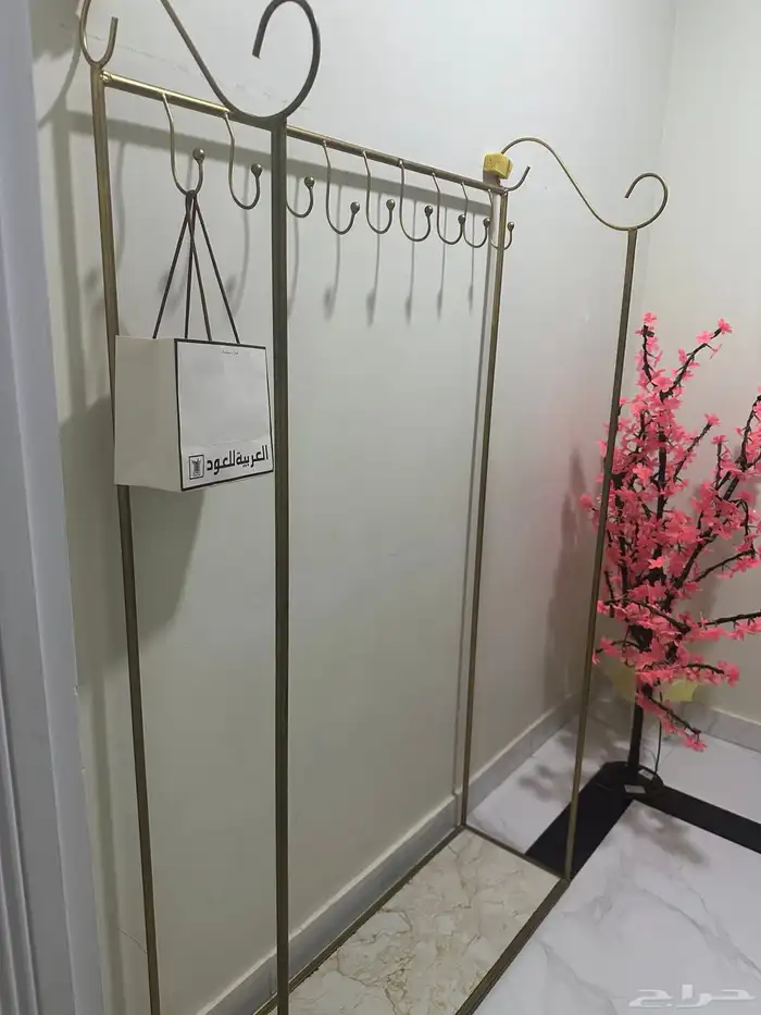 ستاند وأثاث لتعليق وشجرة مضيئة 0