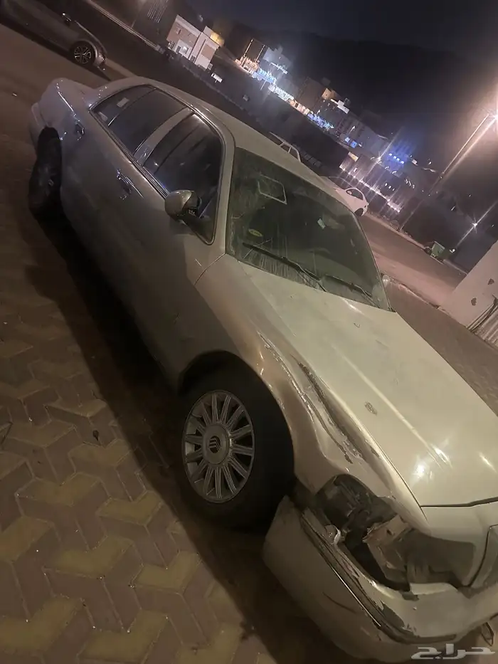 فورد قراند ماركيز 2010 للبيع تشليح ( إسقاط ) 1