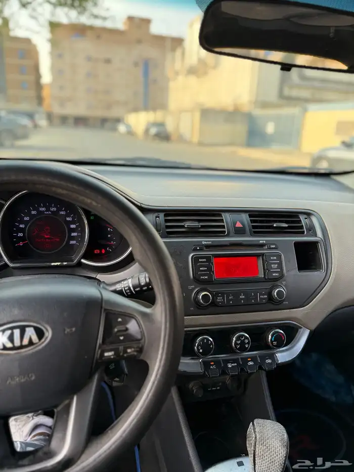كيا ريو هاتش باك 2014 12